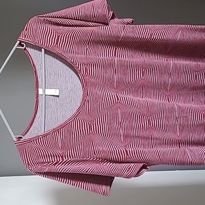 LuLaRoe 2XL Red/Grey geometric Classic T